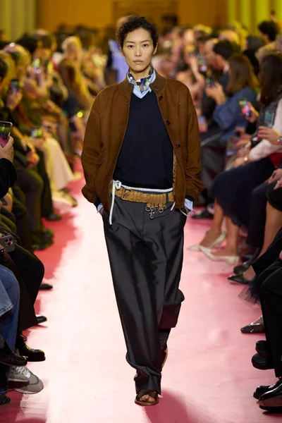 Look 24